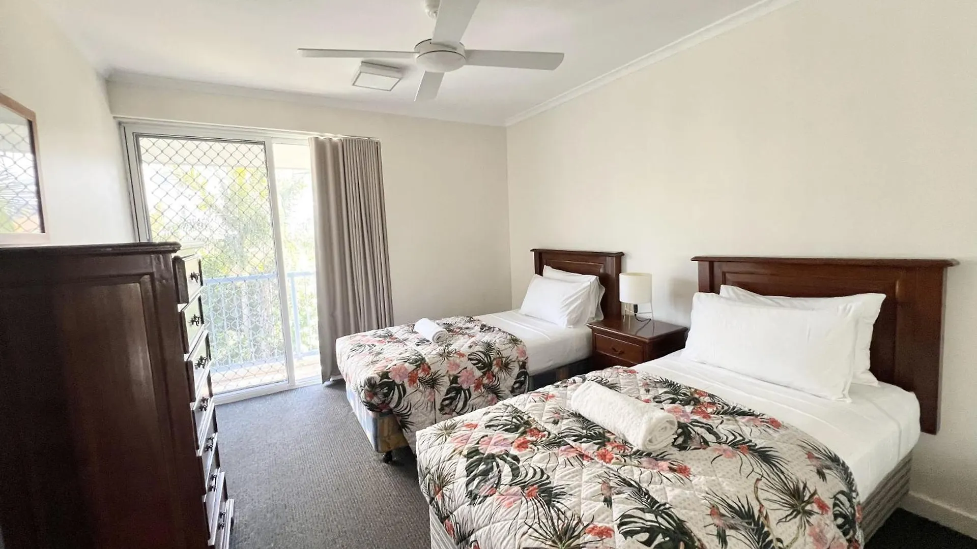 Cha Private Apts Diamond Beach Gold Coast Australia